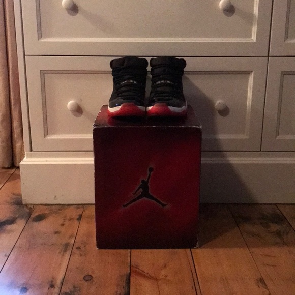 Jordan 11/12 countdown pack Bred 11s - Picture 6 of 8